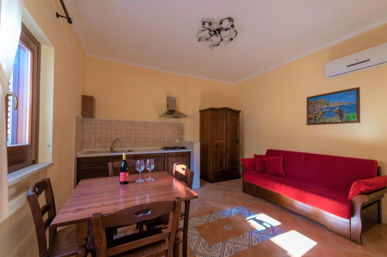 Casa Vacanze S. Marco Valderice Eksteriør billede